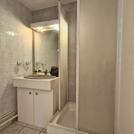 Apartment - Vue - Proximite Et Parking Privatif *