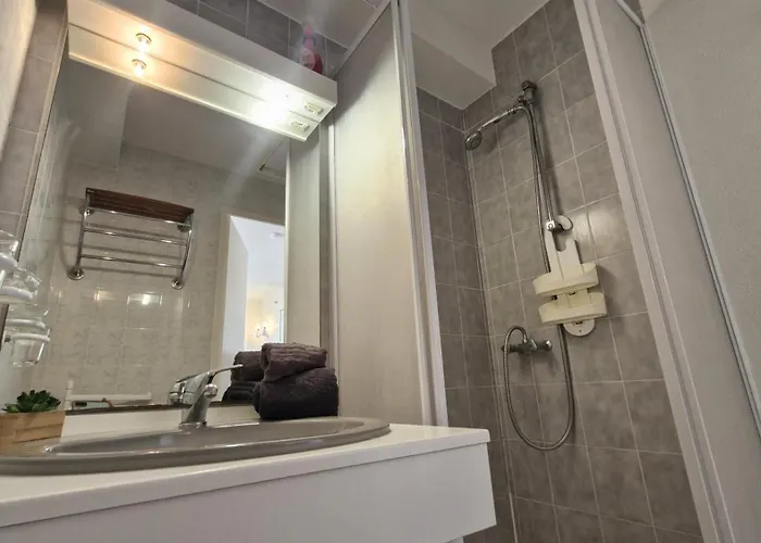 - Vue - Proximite Et Parking Privatif Apartment